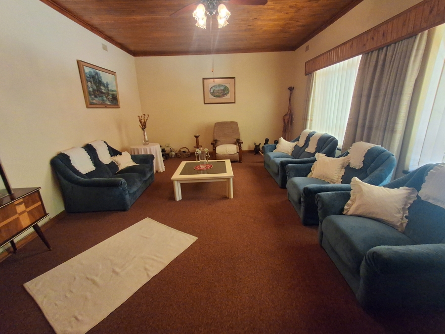 5 Bedroom Property for Sale in Bedelia Free State